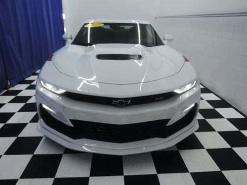 Used 2019 Chevrolet Camaro SS w/ LPO, Ground Effects Package RWD image 3