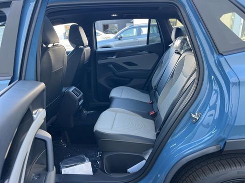 New 2026 Volkswagen Tiguan SE R-Line FWD image 23