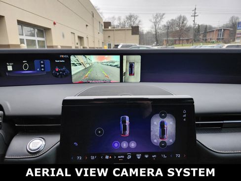 Used 2024 Lincoln Nautilus Reserve w/ Equipment Group 202A image 7