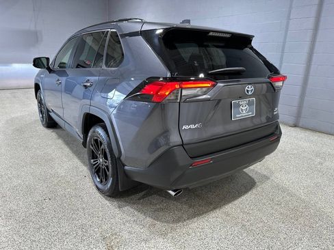 Used 2021 Toyota RAV4 XLE w/ XLE Grade Weather Package AWD/4WD image 6