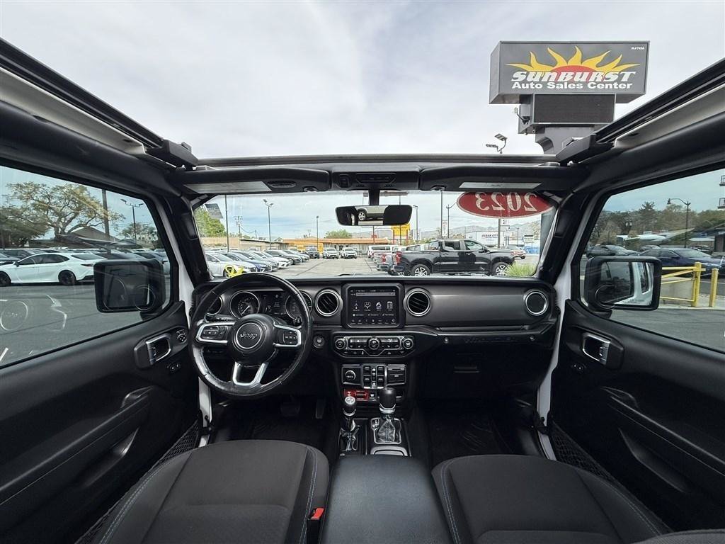 Used 2023 Jeep Wrangler Unlimited Rubicon 4xe w/ Cold Weather Group AWD/4WD image 35