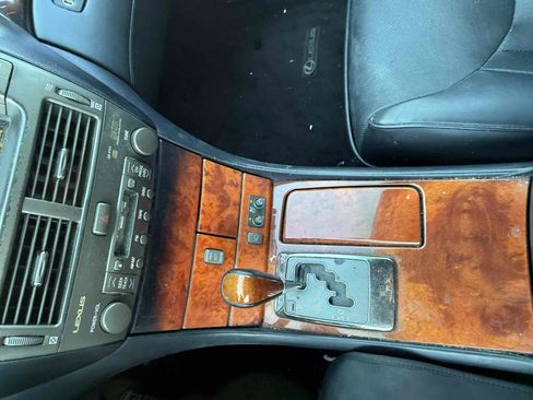 Used 2005 Lexus LS 430 RWD image 31