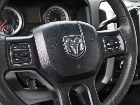 Used 2018 RAM 2500 SLT AWD/4WD image 12