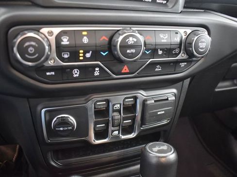 Used 2023 Jeep Wrangler Altitude image 27