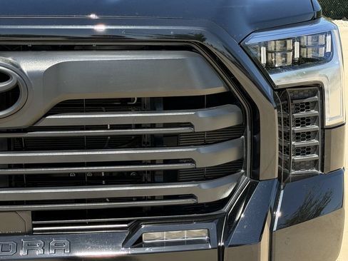 Used 2025 Toyota Tundra Limited AWD/4WD image 8