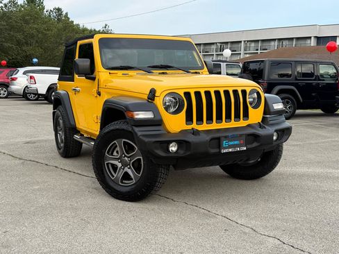 Used 2019 Jeep Wrangler Sport AWD/4WD image 16