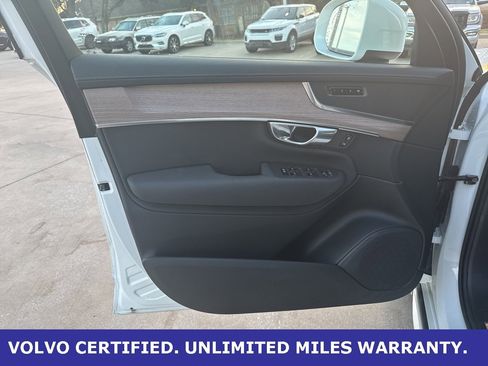 Certified 2025 Volvo XC90 B6 Plus image 20