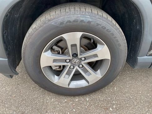 Used 2025 Honda Pilot EX-L image 8