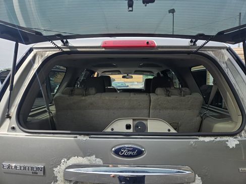 Used 2008 Ford Expedition XLT AWD/4WD image 18