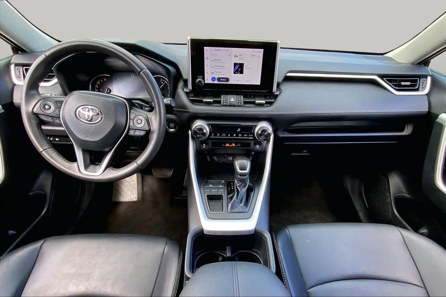 Used 2023 Toyota RAV4 XLE Premium FWD image 15