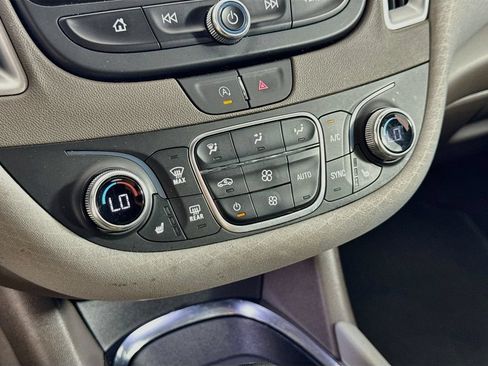 Used 2024 Chevrolet Malibu LT FWD image 18