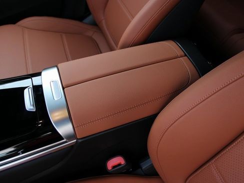 New 2025 Mercedes-Benz GLC 350e 4MATIC image 28