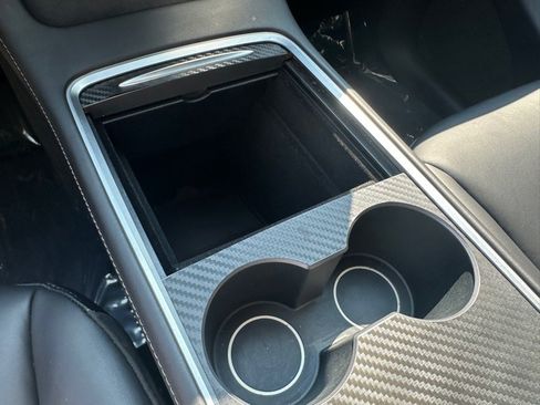 Used 2022 Tesla Model Y Performance image 27