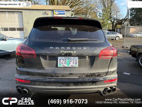 Used 2017 Porsche Cayenne S Platinum image 2