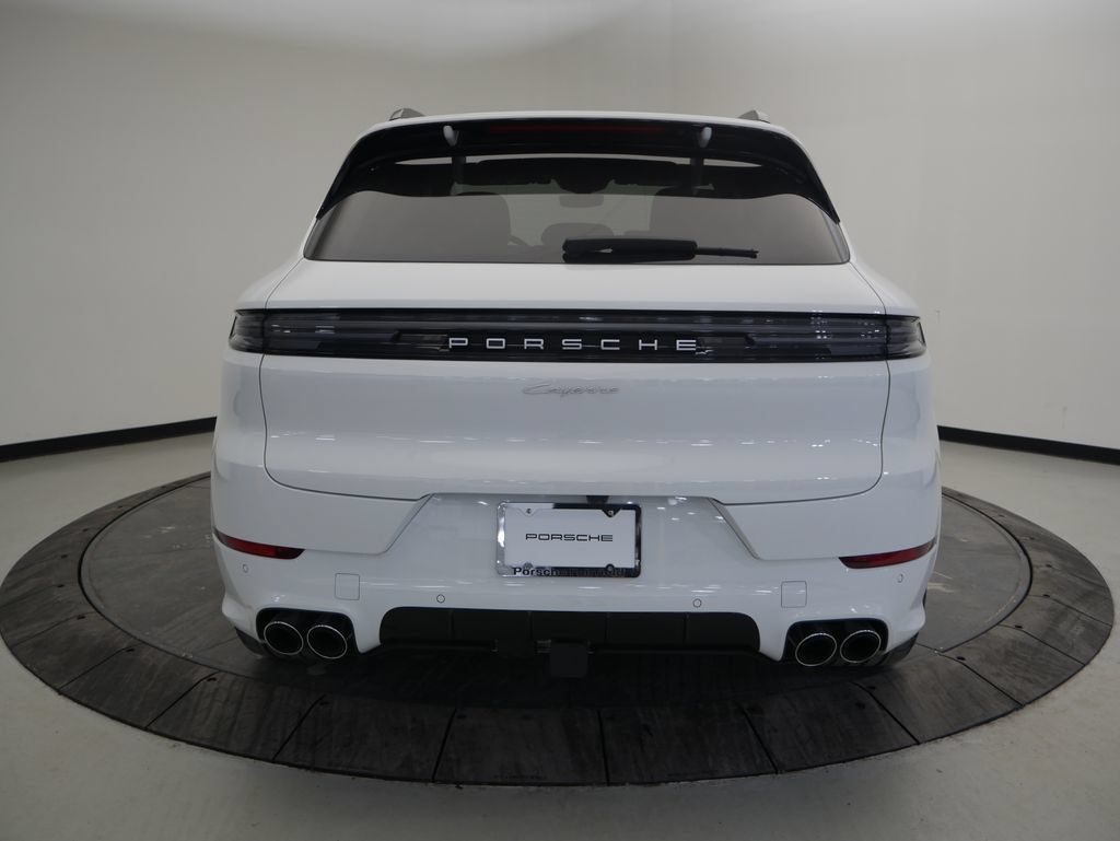 Certified 2026 Porsche Cayenne AWD/4WD image 6