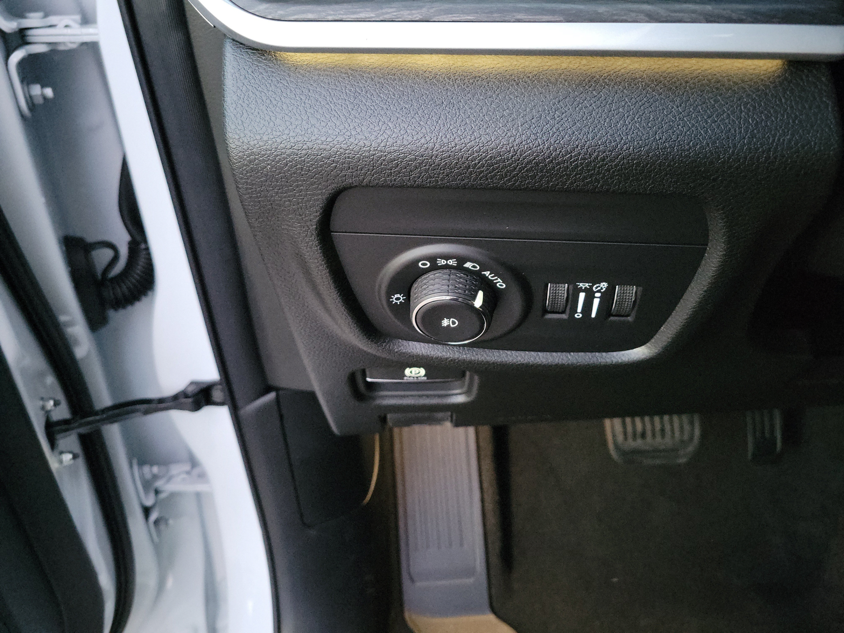 New 2027 Jeep Grand Cherokee Limited w/ Limited Altitude Package RWD image 24