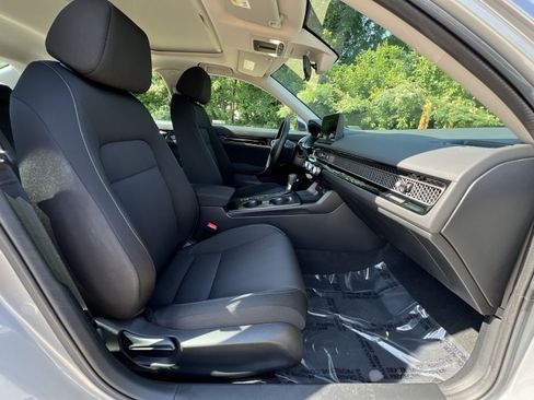 Used 2024 Honda Civic EX image 31