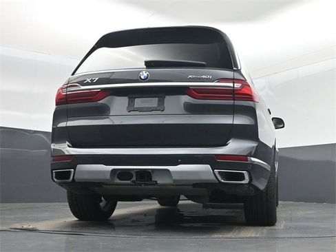 Used 2022 BMW X7 xDrive40i w/ Executive Package image 59