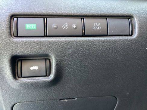 Used 2024 Nissan Sentra S image 11