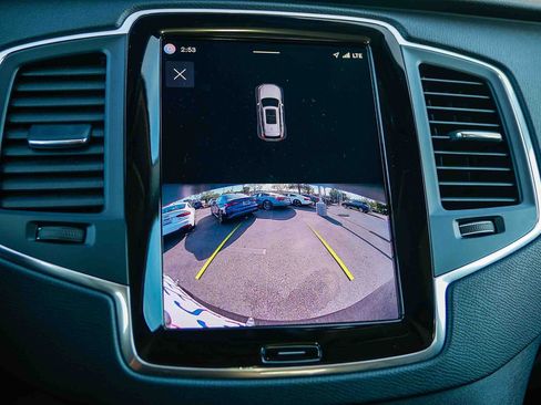 Used 2023 Volvo XC90 B6 Core w/ Climate Package image 27