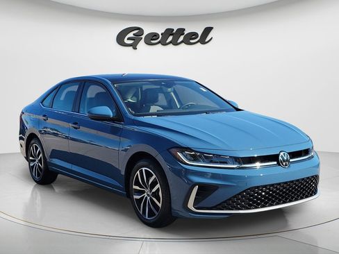 Used 2026 Volkswagen Jetta SE FWD image 3