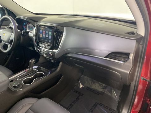 Used 2019 Chevrolet Traverse LT w/ LT Premium Package FWD image 34
