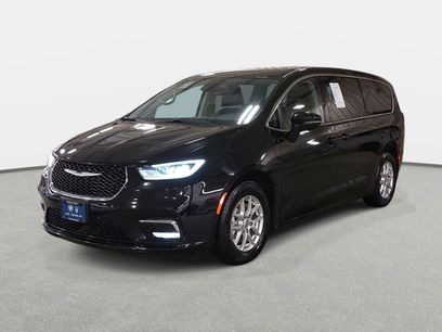 Used 2024 Chrysler Pacifica Touring-L