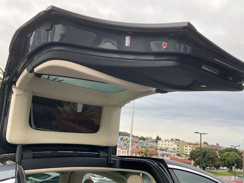 Used 2017 Tesla Model X 75D image 56