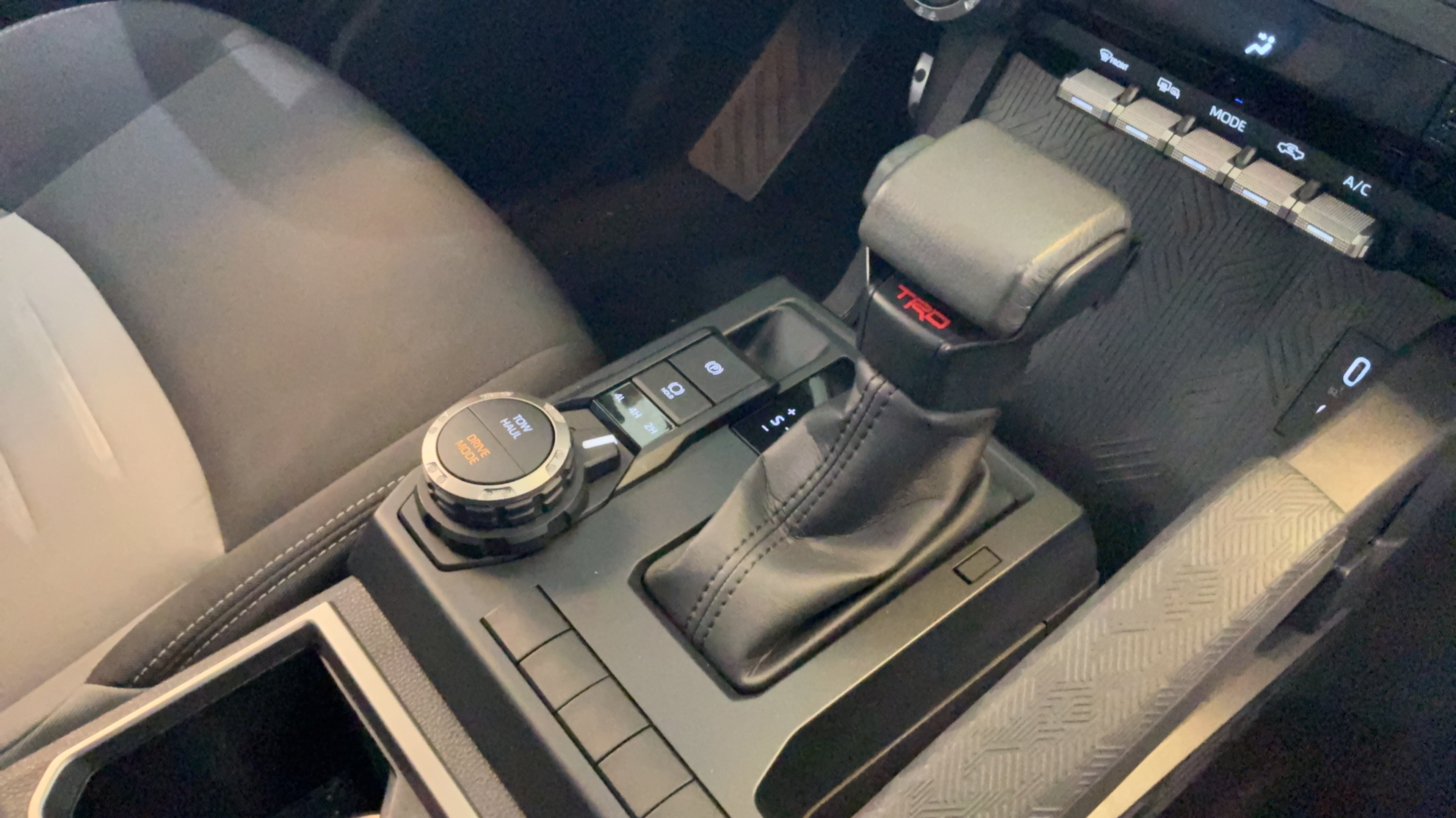 Certified 2025 Toyota Tacoma TRD Sport AWD/4WD image 37