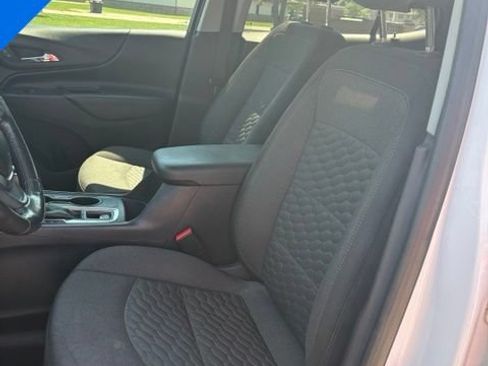 Used 2019 Chevrolet Equinox LT w/ Driver Convenience Package FWD image 12