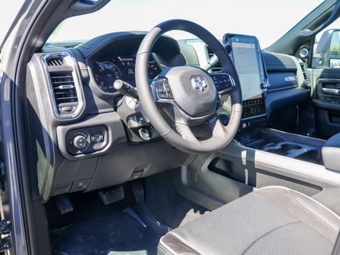 New 2026 RAM 2500 Laramie AWD/4WD image 3