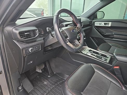 Used 2022 Ford Explorer ST-Line image 34