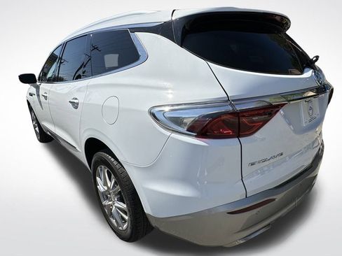 Used 2022 Buick Enclave Premium image 5
