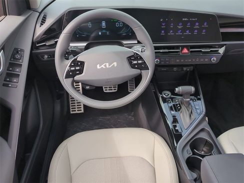 New 2025 Kia Niro EX Touring image 20