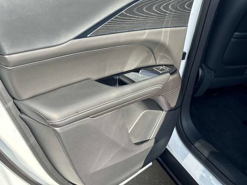 Certified 2024 Cadillac Lyriq Luxury AWD/4WD image 9