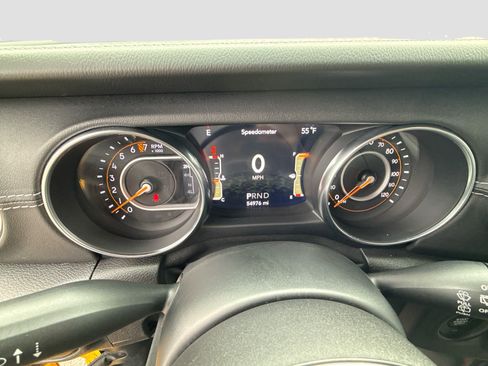 Used 2019 Jeep Wrangler Unlimited Sahara w/ Dual Top Group image 25