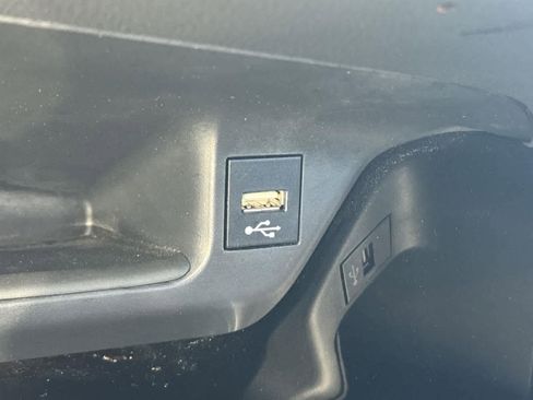 Used 2021 Toyota C-HR XLE image 24