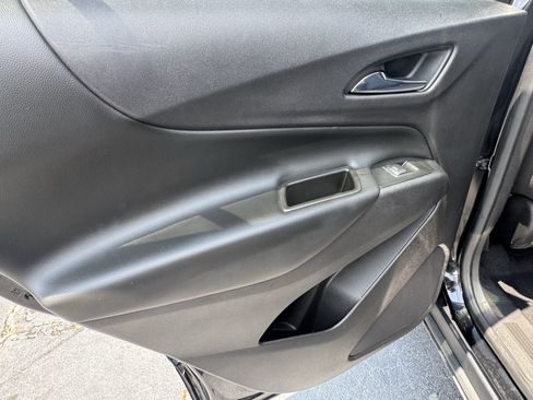 Used 2020 Chevrolet Equinox LT FWD image 23
