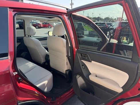 Used 2017 Subaru Forester 2.5i Premium w/ All-Weather Package AWD/4WD image 10