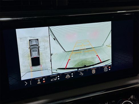 Used 2024 GMC Sierra 1500 AT4X image 14