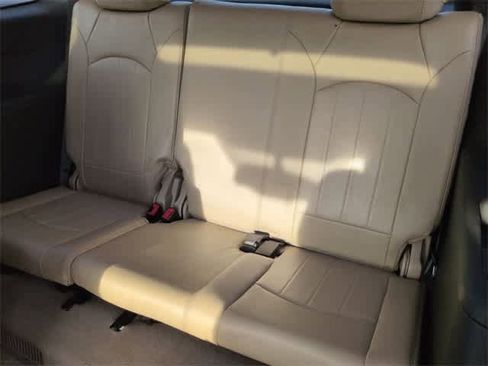 Used 2012 GMC Acadia Denali image 21