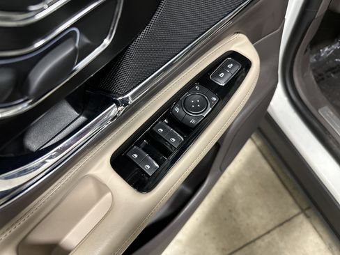 Used 2020 Lincoln Corsair Reserve w/ Equipment Group 201A image 15