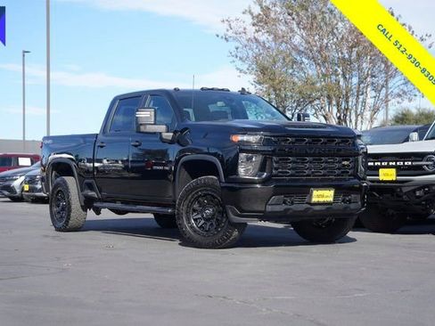 Used 2023 Chevrolet Silverado 2500 Custom w/ Custom Value Package image 2