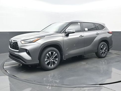 New 2026 Toyota Highlander XLE image 23
