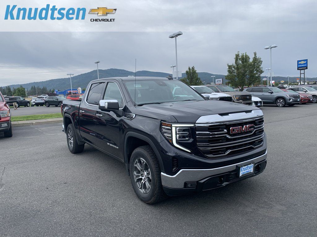 Used 2025 GMC Sierra 1500 SLT AWD/4WD image 1