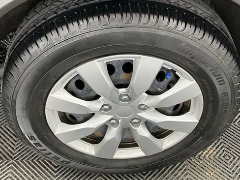 Used 2020 Nissan Rogue Sport S FWD image 28