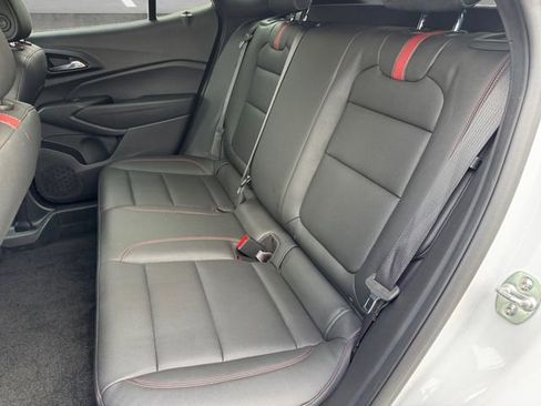 Certified 2025 Chevrolet Trax RS image 22