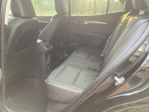 Used 2023 Buick Envision Avenir image 10