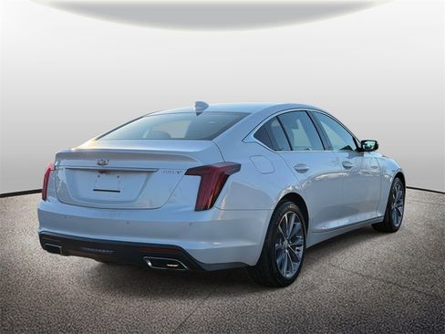 Used 2022 Cadillac CT5 Premium Luxury image 2