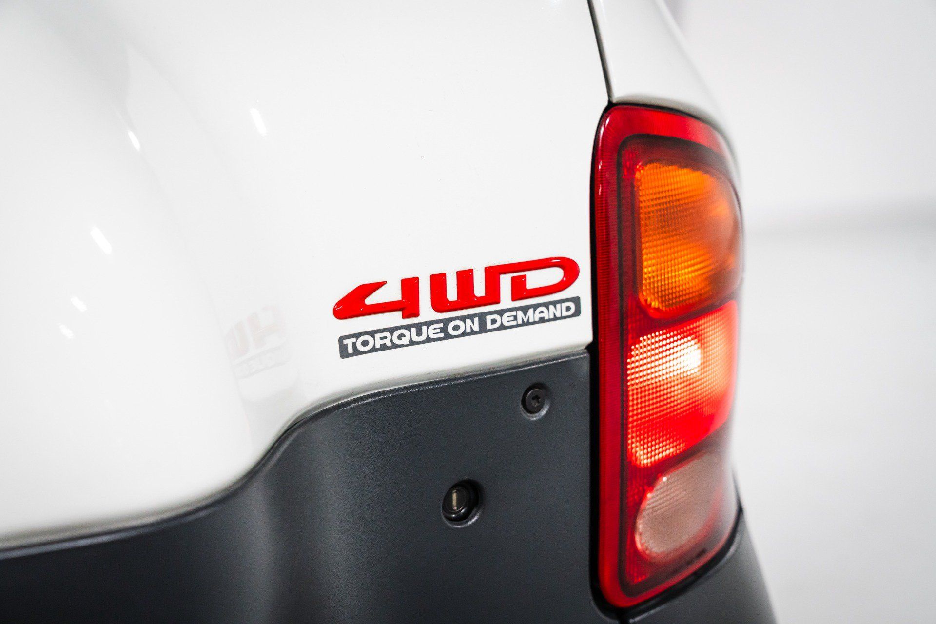 Used 1999 Isuzu VehiCROSS AWD/4WD image 15